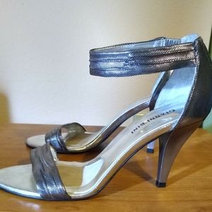 Ladies shoes